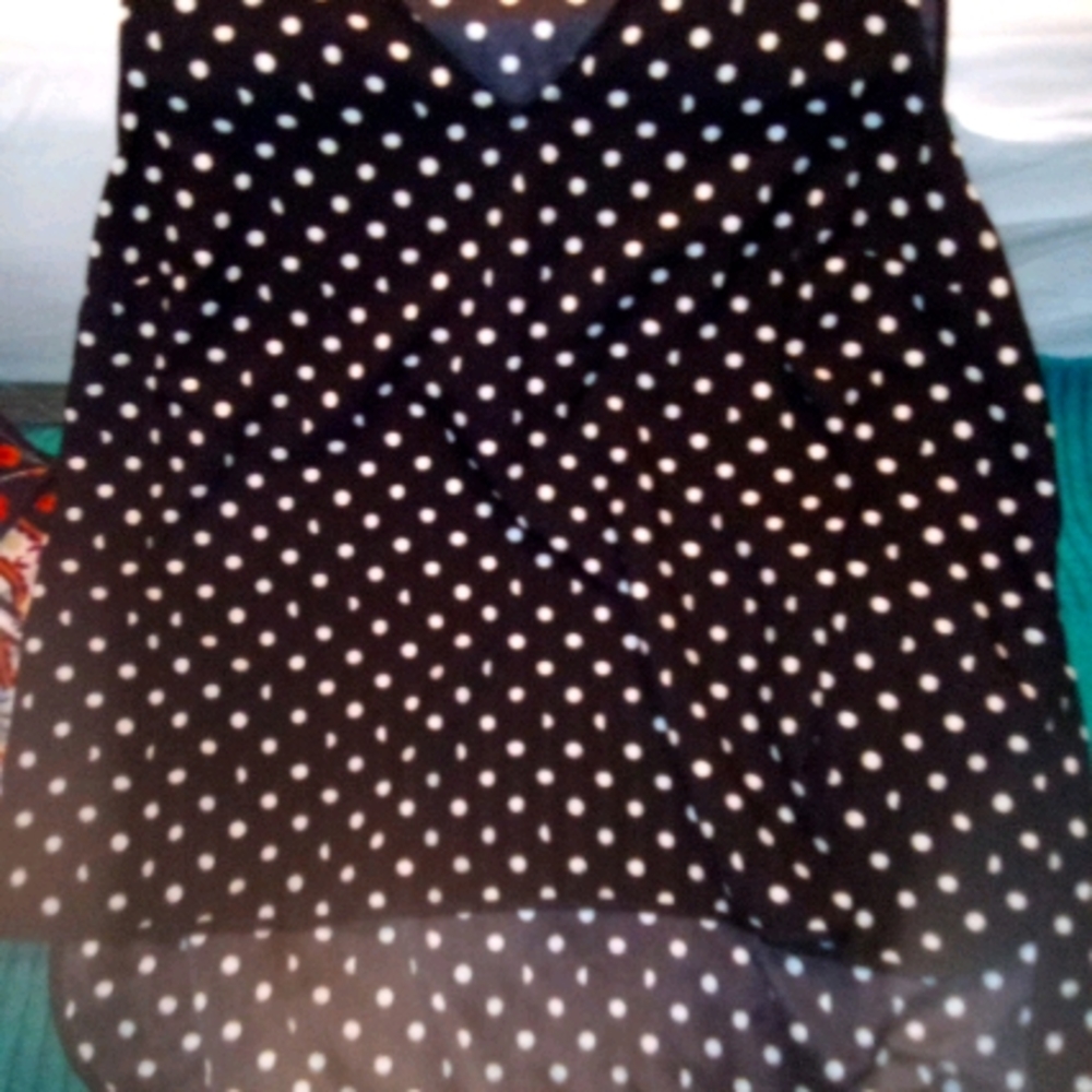 Like new women's top